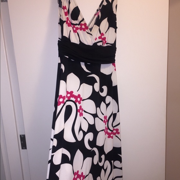 Cute sundress - Picture 4 of 4